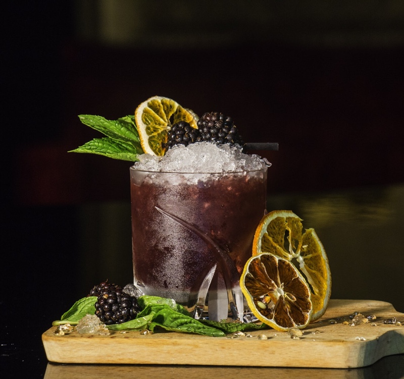 Is it Cocktail O'Clock? 1 cocktail small